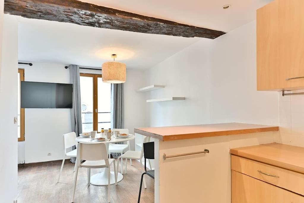 Appartement Paisible Et Central Rivoli París Exterior foto