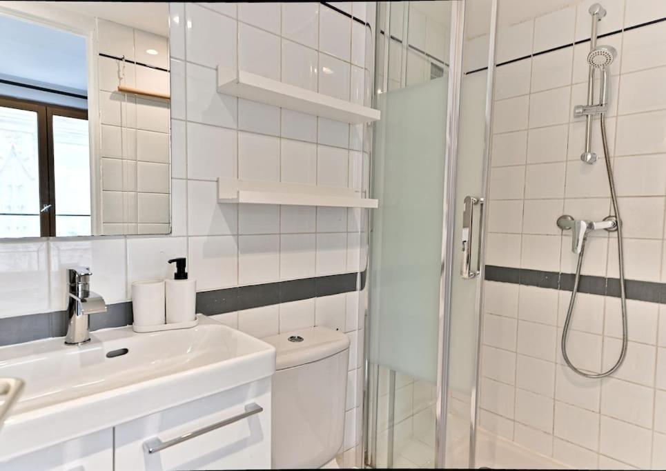 Appartement Paisible Et Central Rivoli París Exterior foto