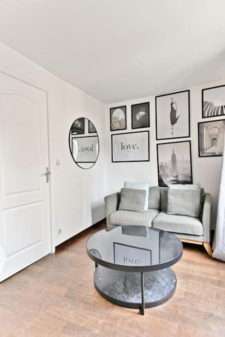 Appartement Paisible Et Central Rivoli París Exterior foto